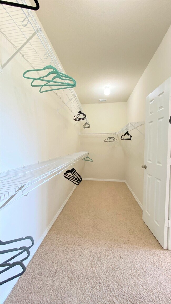 Building Photo - 314 River Briar Ln
