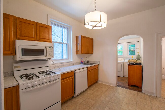 Building Photo - 2039 N Gratz St