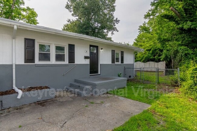 Primary Photo - 2319 Jamestown Ave