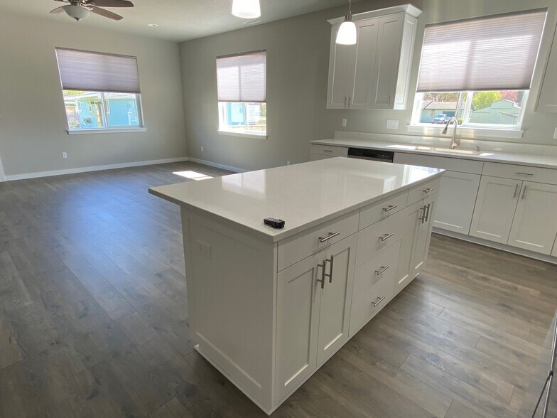 Building Photo - 2457 Roll Tide Ct
