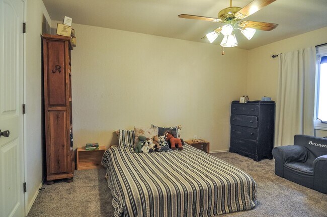 Building Photo - Beautiful 4 Bed 2.5 Bath in South Lubbock!