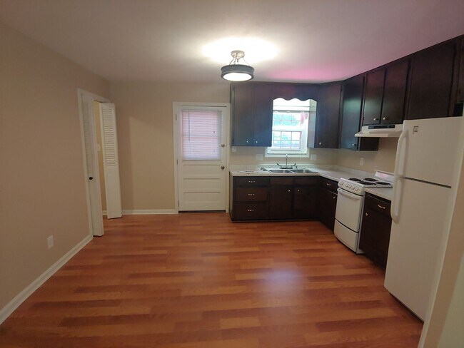 Building Photo - 1835 Portland Avenue