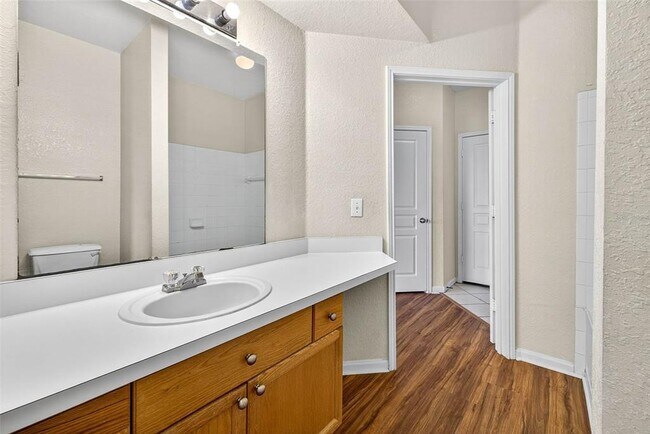 Building Photo - 5125 Palm Springs Blvd