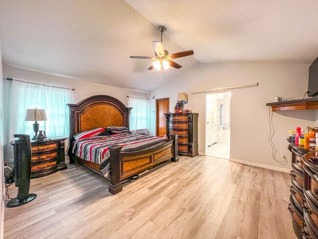 Building Photo - For Rent | Hidden Glen Community | 4 Bed, ...
