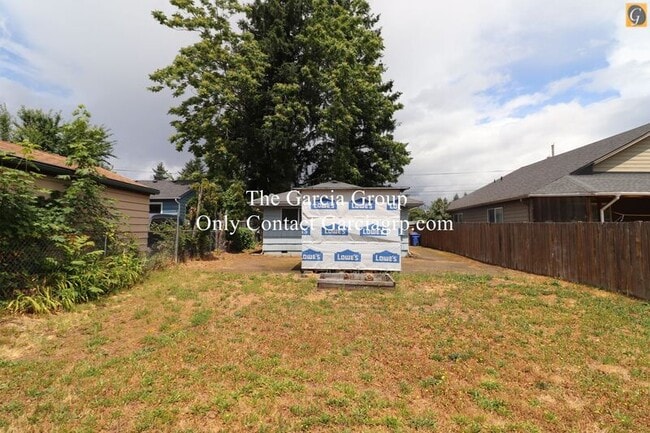 Building Photo - 7044 SE Harney St