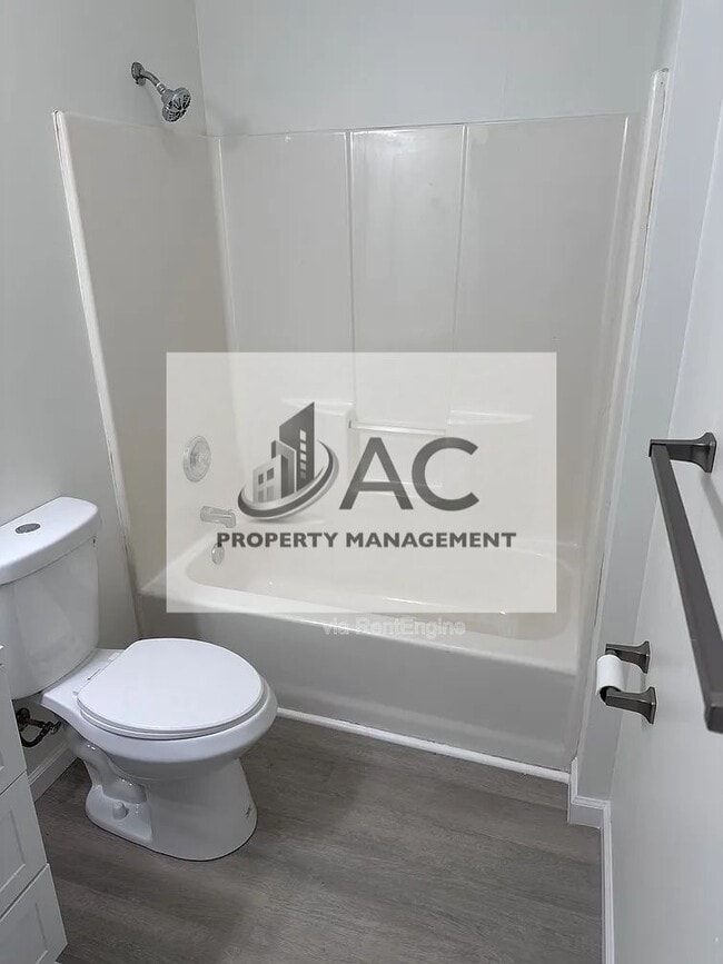 Building Photo - 52 Smith Lake Rd