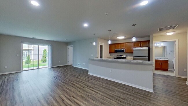 Building Photo - Condo Style Lower 1 Bedroom 1 Bathroom Apartment