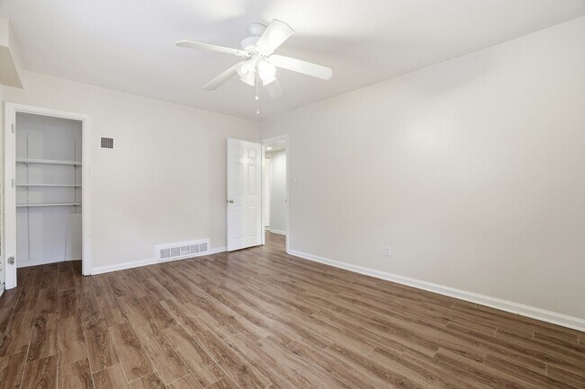 Building Photo - Renovated Home in the Heart of Brookhaven