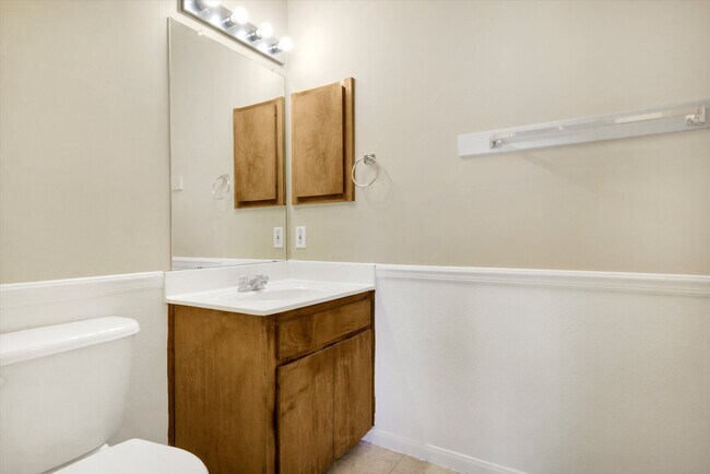 Building Photo - 305 Rawhide Loop