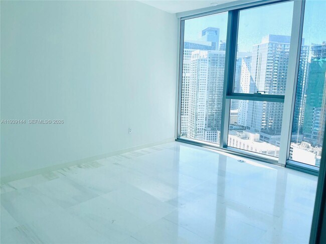 Building Photo - 300 Biscayne Blvd Way