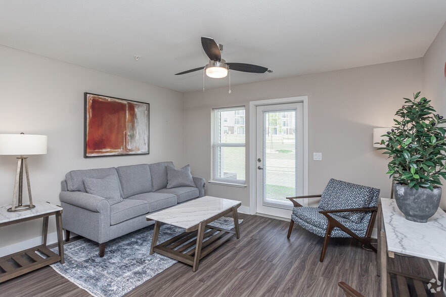 1BR, 1BA - One Bedroom - 735 SF - Dodson Pointe Apartment Homes