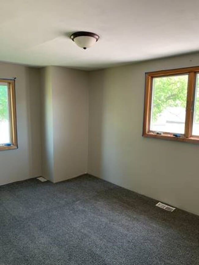 Building Photo - Charming 3-Bedroom Cloquet Home with Spacious Lot, Garage & Prime Location Near Parks and Golf