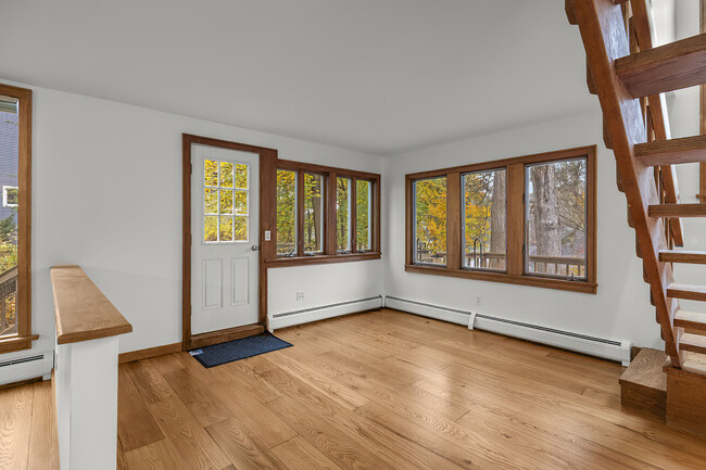 Building Photo - 14 Clearview Terrace