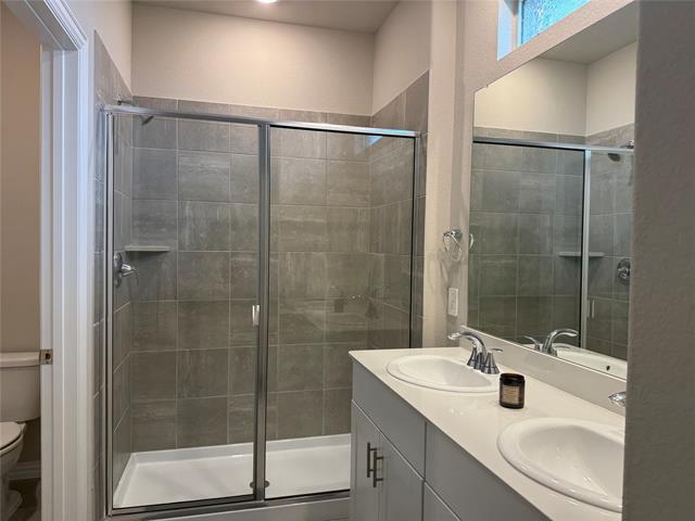 Building Photo - 205 Greenbriar Dr