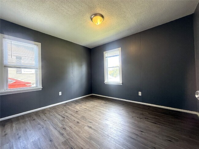 Building Photo - 223 La Motte Ln