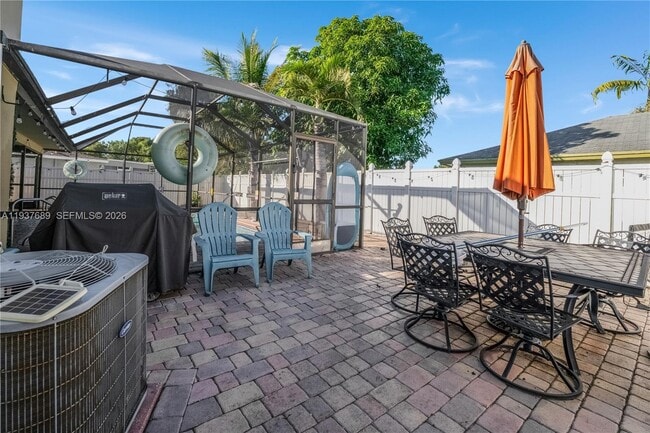 Building Photo - 5821 NW 56th Pl