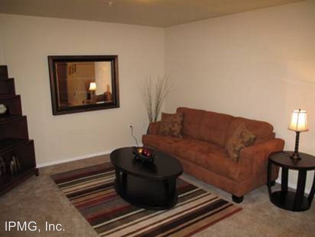 Building Photo - 4420-4455 Seaton Ln NE