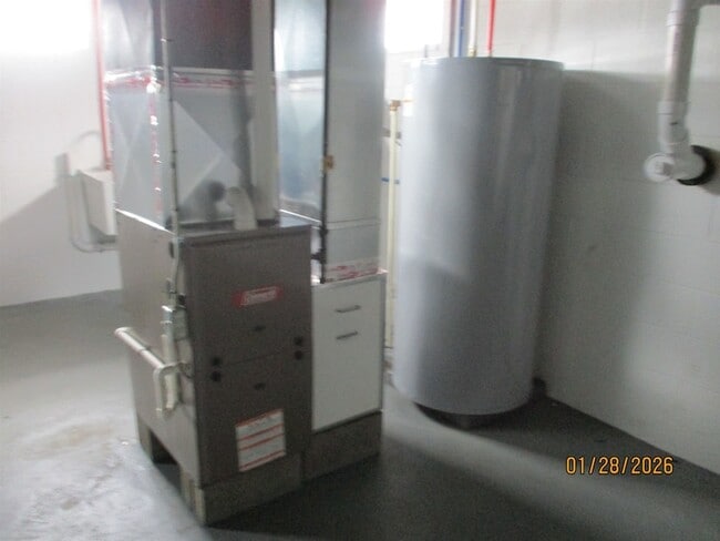 Building Photo - 12510 Sheridan Rd