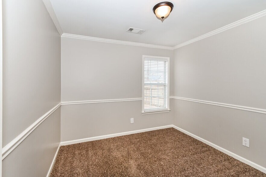 Building Photo - 4051 Bordeaux Ridge Cove S