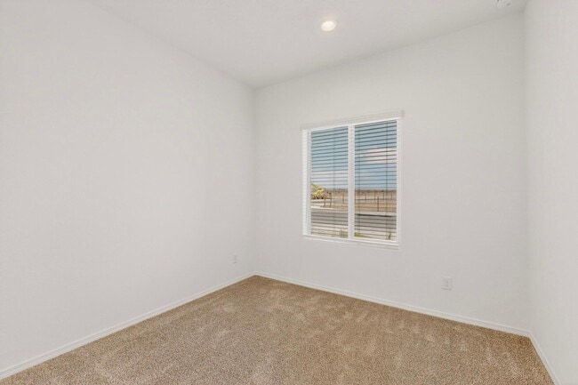 Building Photo - 308 Prism Ave SW