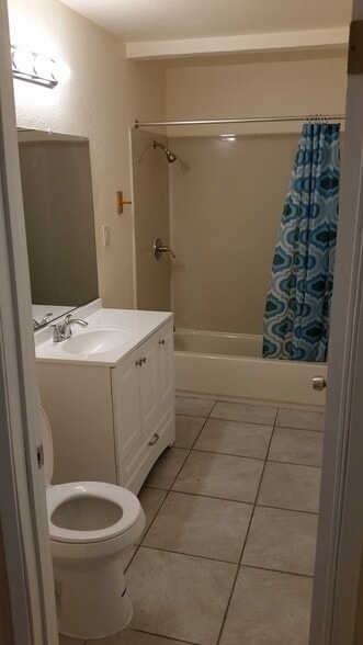 Building Photo - 1119 Sage St