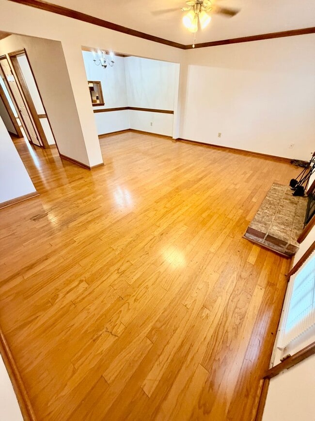 Building Photo - KEMPSVILLE LAKE