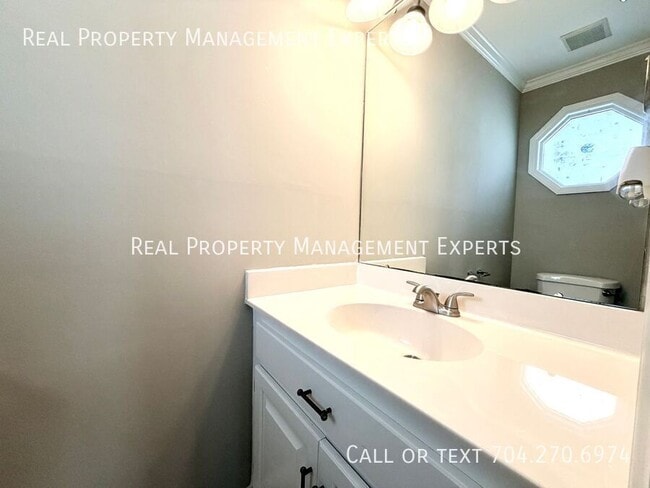 Building Photo - 9315 Pebble Creek Way