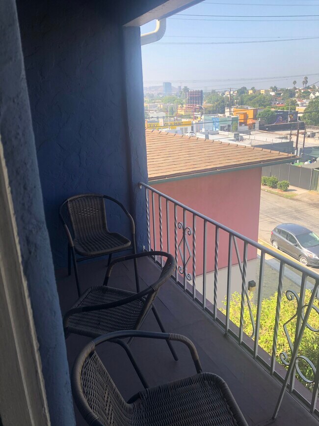 Balcony - 1370 S Ridgeley Dr