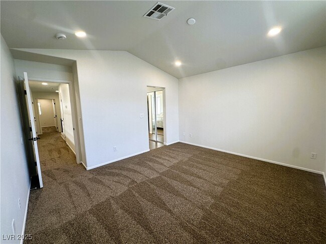 Building Photo - 2183 Polynesia Cir