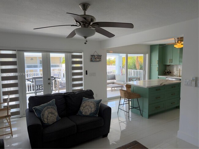 Building Photo - 27346 Martinique Ln