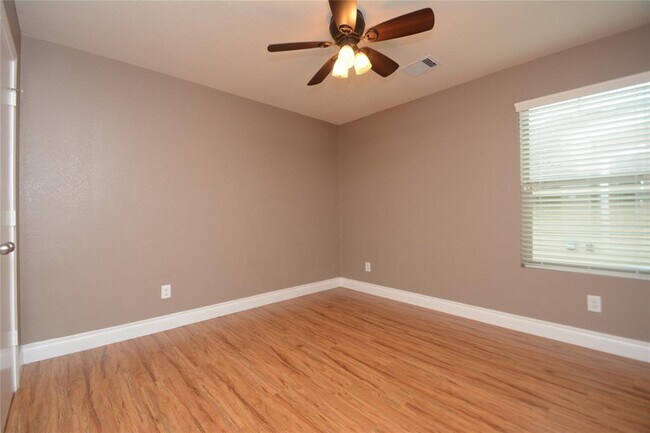 Building Photo - 12567 Canyon Falls Boulevard