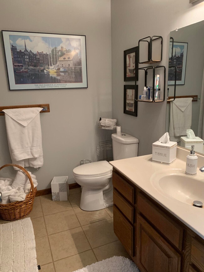 Building Photo - 109 Hollyridge Ln