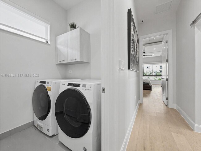 Building Photo - 8222 NW 51st Terrace