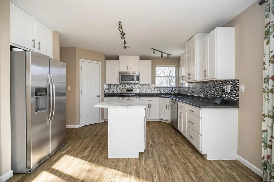 Building Photo - 1304 Mason Grove Dr