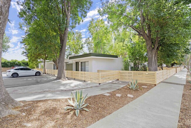Building Photo - Individual Bungalows: All 1 bedroom/ 1 bat...