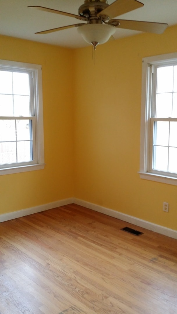 Building Photo - Come make this home yours