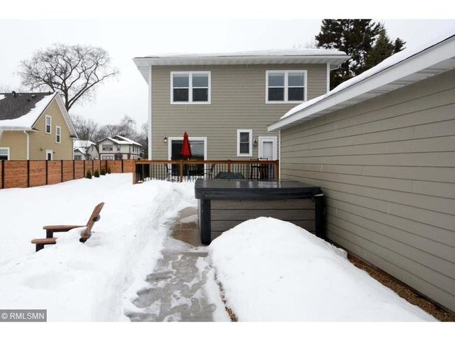 Building Photo - 3221 42nd Ave S