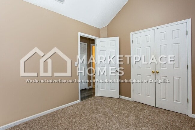 Building Photo - 832 Asbury Way