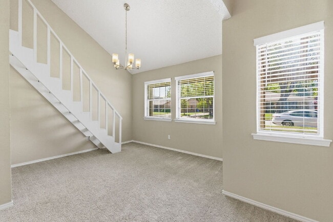 Building Photo - "Bright and Spacious 2-1 Duplex with Flexible Loft Space in Prime Keller Location!"