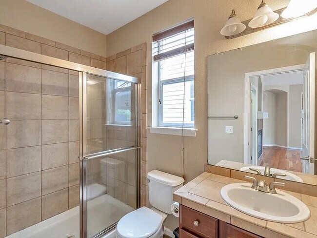 Building Photo - 5255 Clovervale Cir