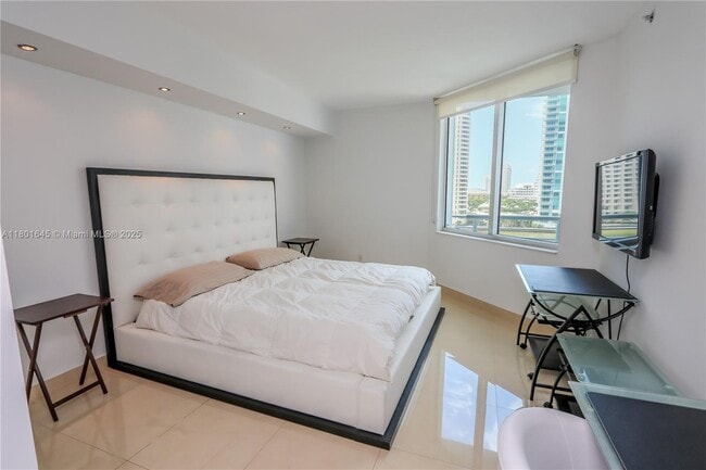 Building Photo - 335 S Biscayne Blvd