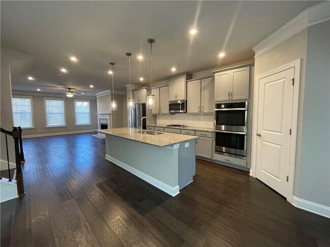 Building Photo - 4232 Perimeter Park E