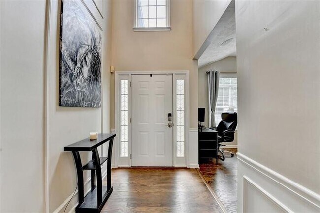 Building Photo - House 3 Beds 3 Baths