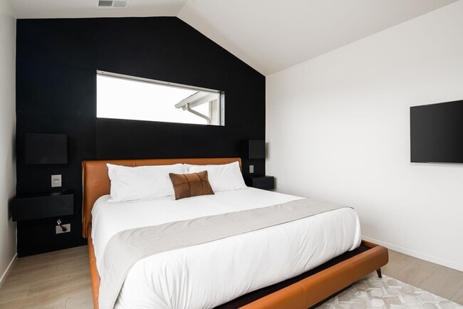 Building Photo - Modern Fully Furnished Condo for Rent- Minutes from the Hospital and Downtown Bozeman