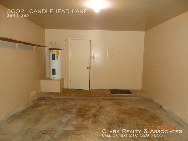 Building Photo - 3607 Candlehead Lane