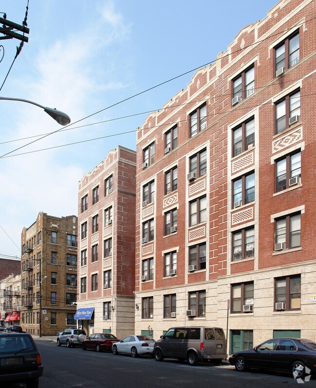 Building Photo - 5301 Palisade Ave
