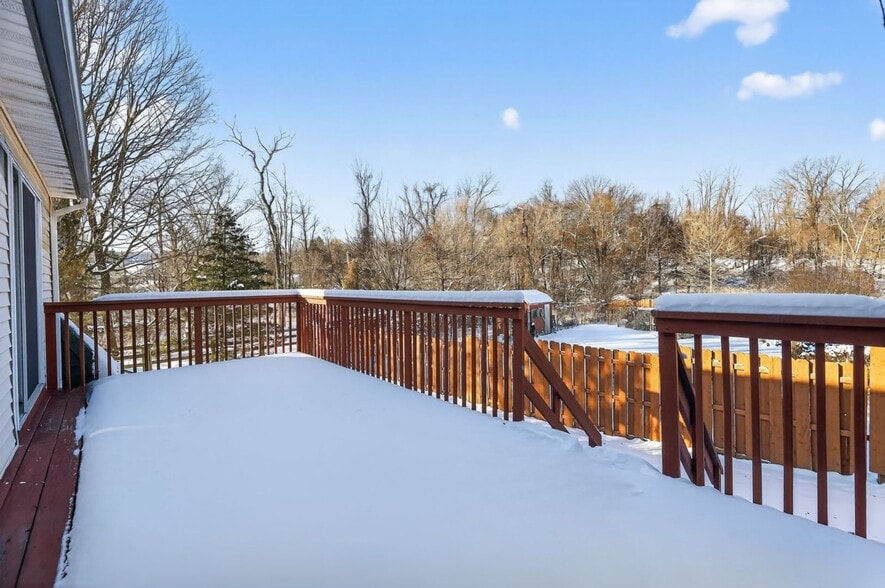 Building Photo - 23 Rosman Rd