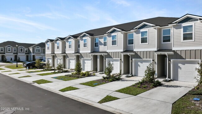 Building Photo - 89 Zaragoza Dr