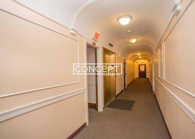 Building Photo - 123 Highland Ave