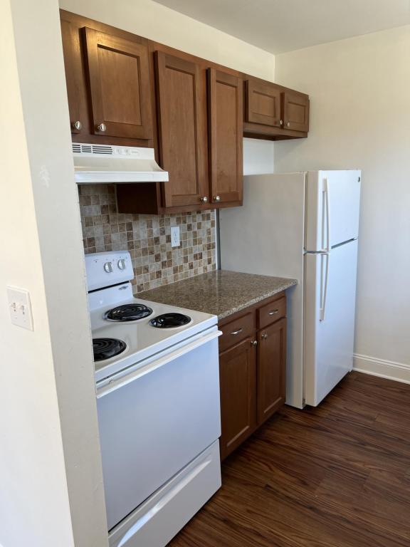 Building Photo - 52 Clifford Rd